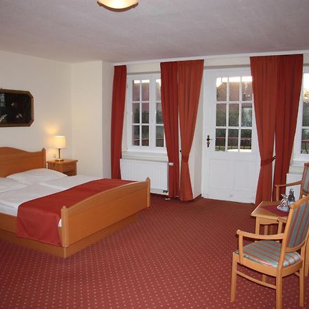 Altes Gutshaus-Federow Hotell Exteriör bild